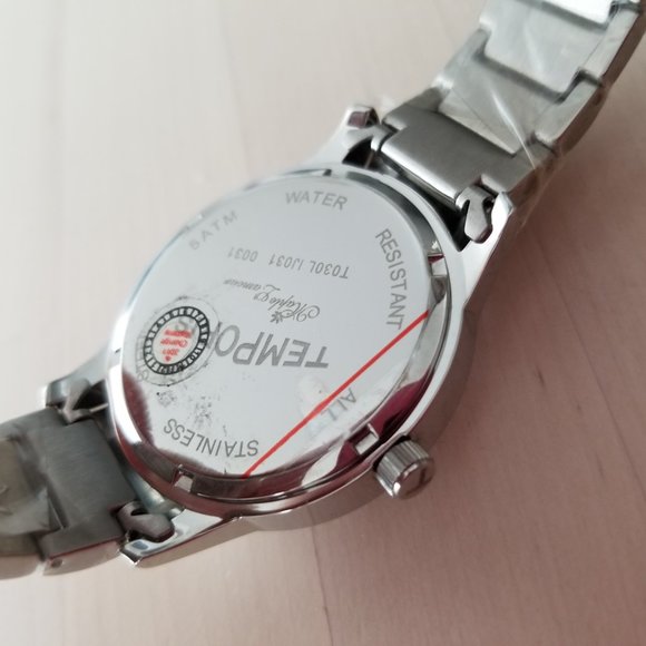 Authentic L’amour  “LOVE” Stainless Steel Quartz Watch, New Battery replaced. - Picture 6 of 10